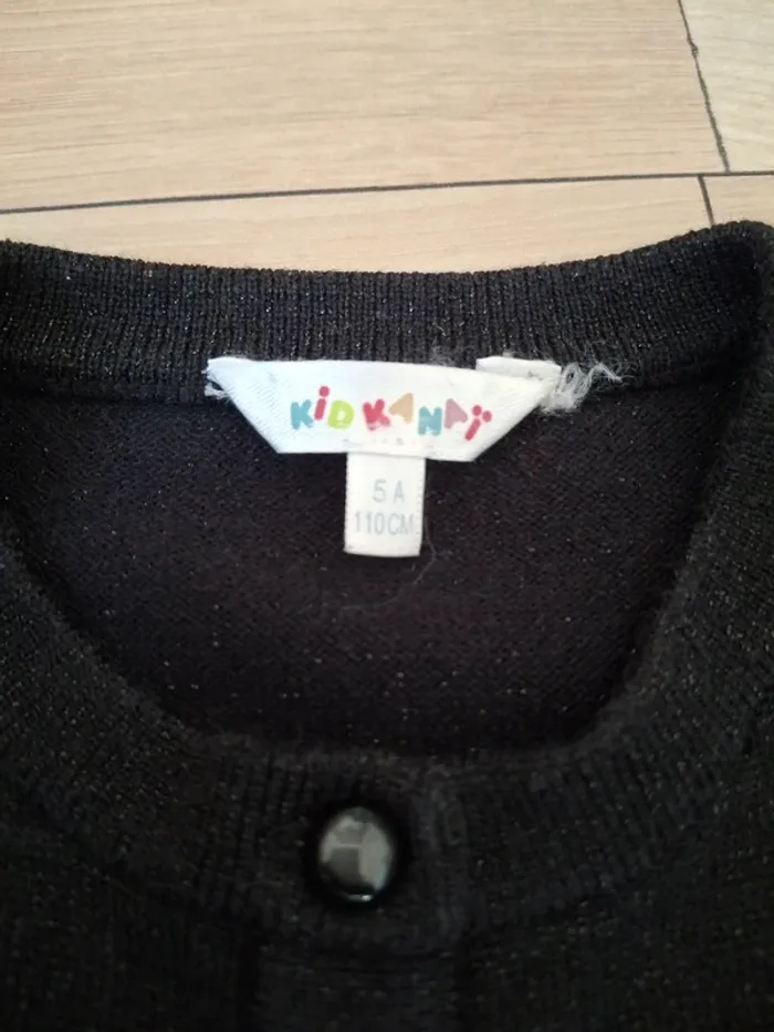 Gilet noir paillettes 5 ans - photo numéro 3