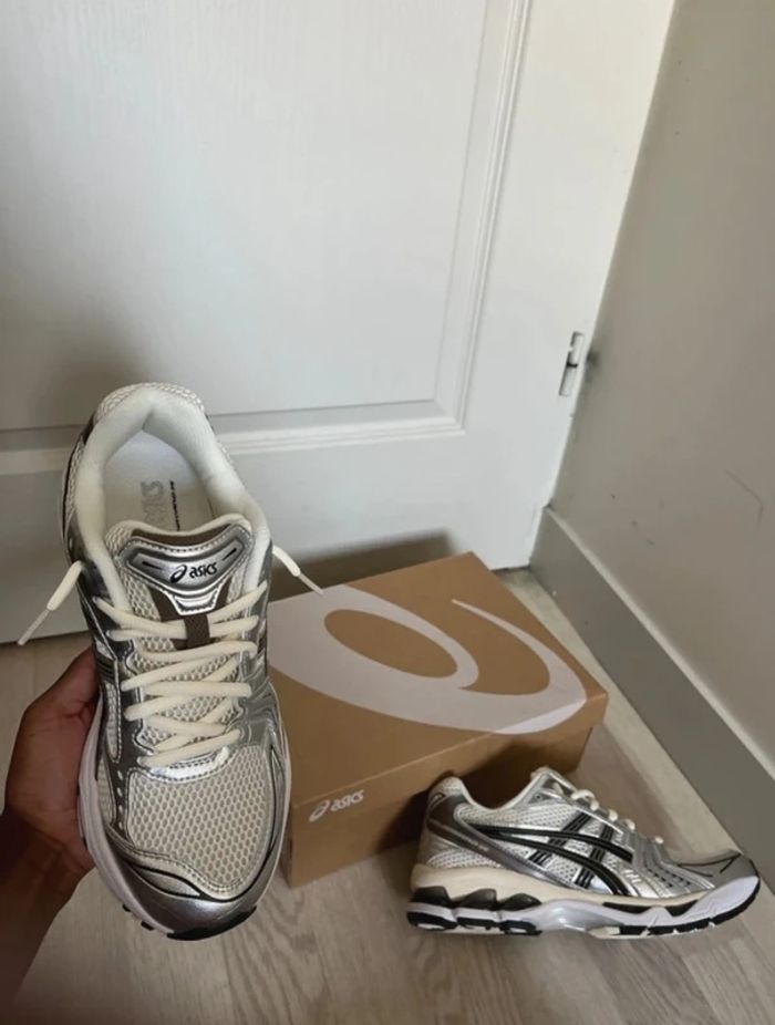 Asics Gel Kayano 14 Taille 40 - photo numéro 3