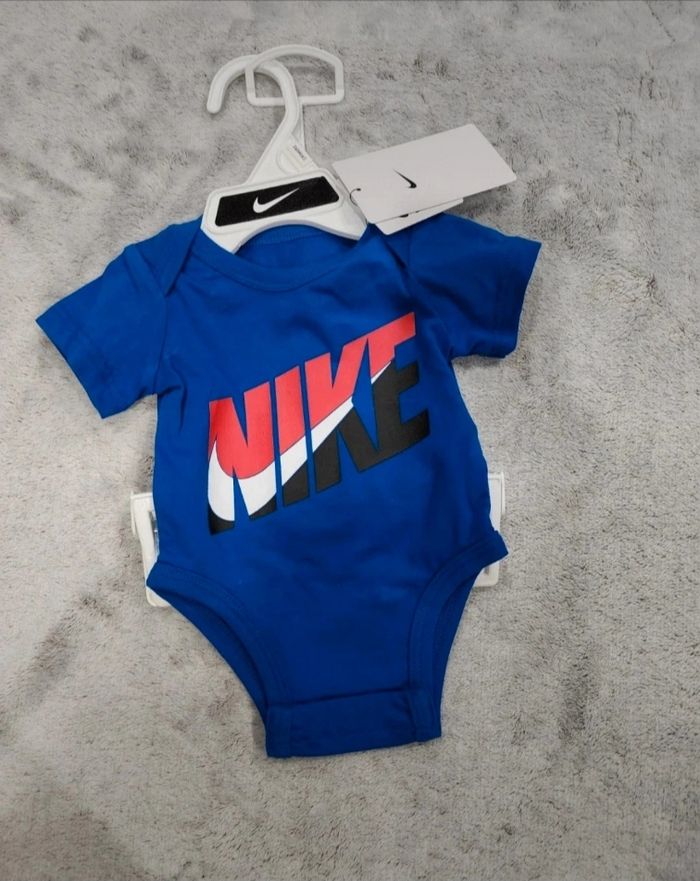 Ensemble Nike - photo numéro 3