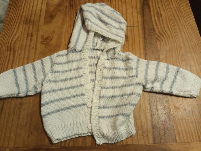 Gilet fin tricoté 3mois fait main