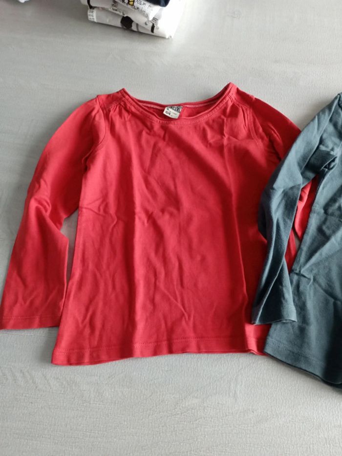 Lot 2 t-shirts manches longues 4 ans - photo numéro 3