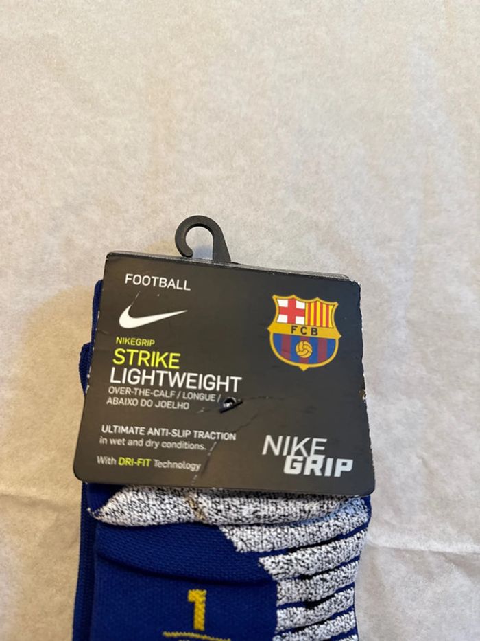 Short de foot Nike équipe FC Barcelone avec chaussettes taille 10/12 ans authentique neuf - photo numéro 14
