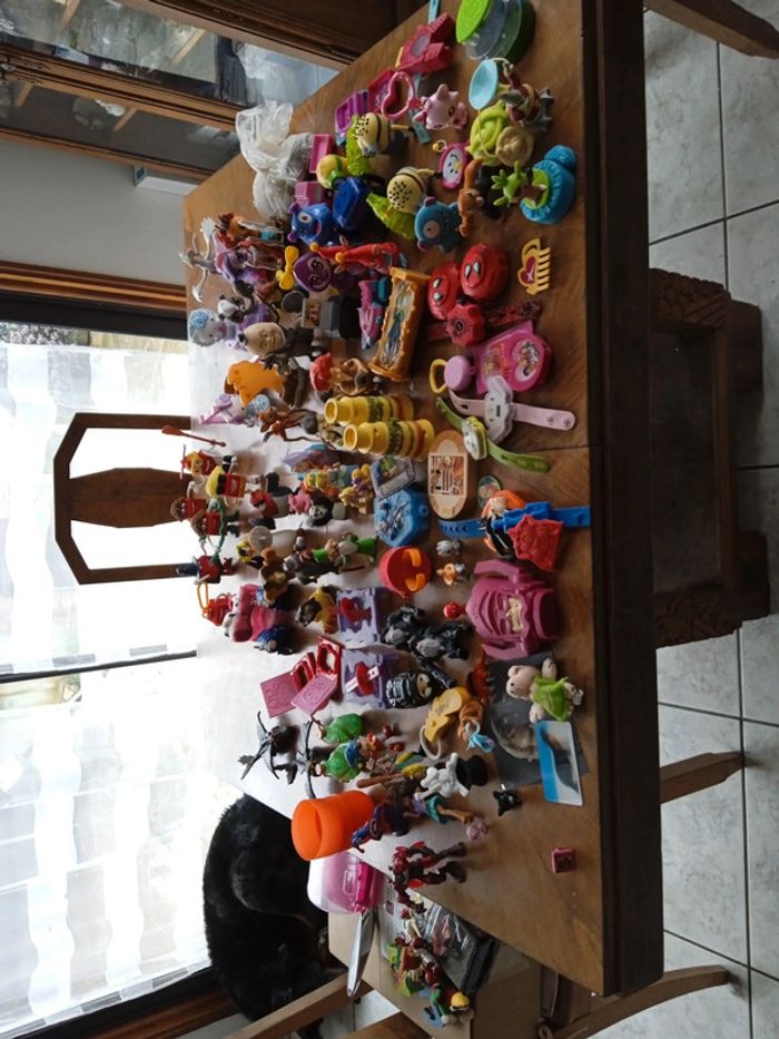 Lot différentes figurines