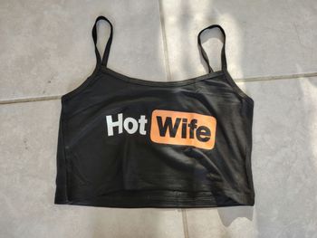 Débardeurs hot wife