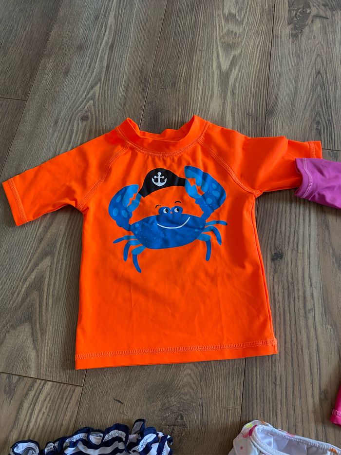 Lot 2 t-shirt de plage + 1 culotte maillot de bain 3 ans - photo numéro 2