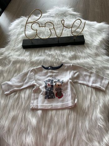 Très jolie pull fin minnie disney 3 mois
