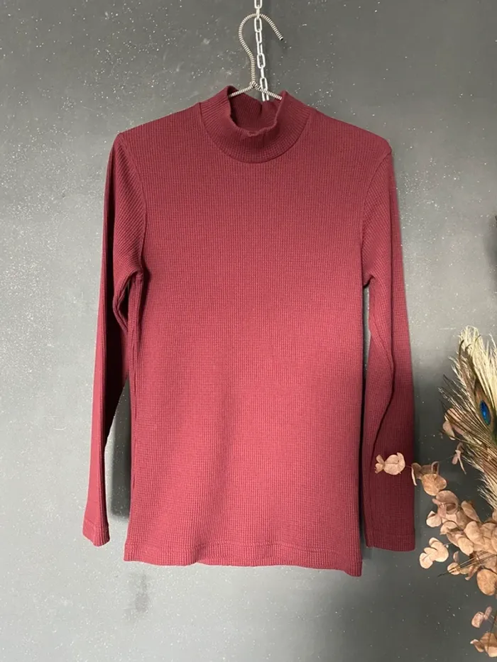 Haut col montant bordeaux trame style nid d’abeille - photo numéro 2