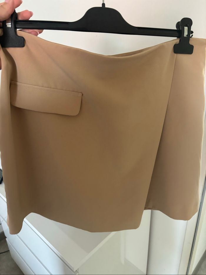 Jupe short beige - photo numéro 3
