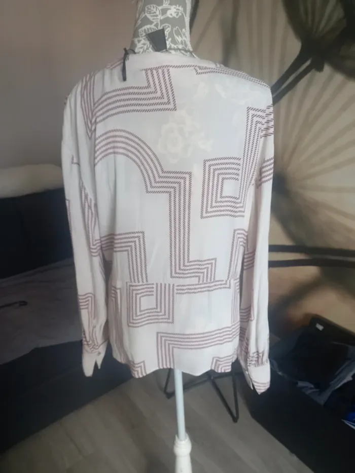 Blouse col v - photo numéro 4