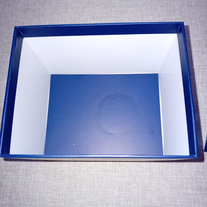 Faby27800 Boite vide "Armand Thiery" - carton rigide  - Couleur : bleu - - photo numéro 2