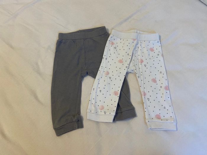 Lot de deux pantalons 9 mois