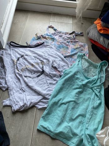 Lot de trois tops taille S