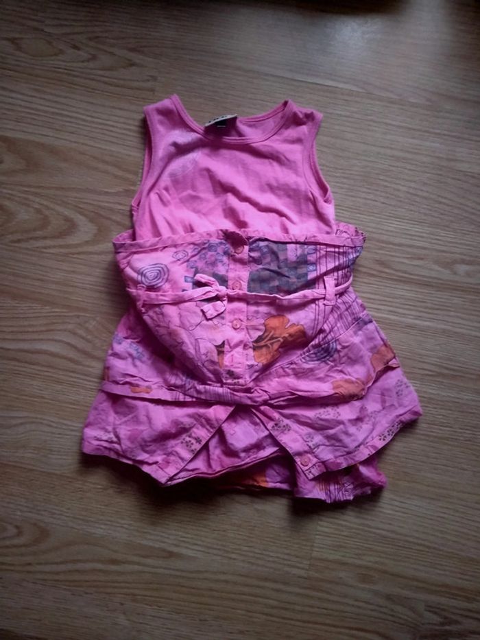 Robe rose. Ikks.
Taille 3 ans
