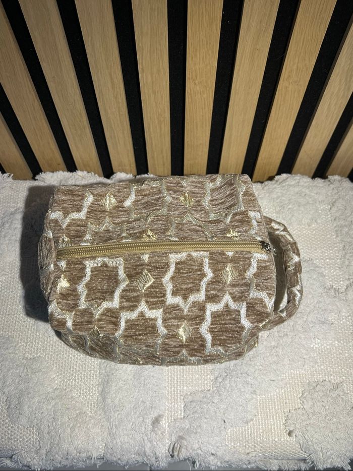 Petite trousse de maquillage - photo numéro 3