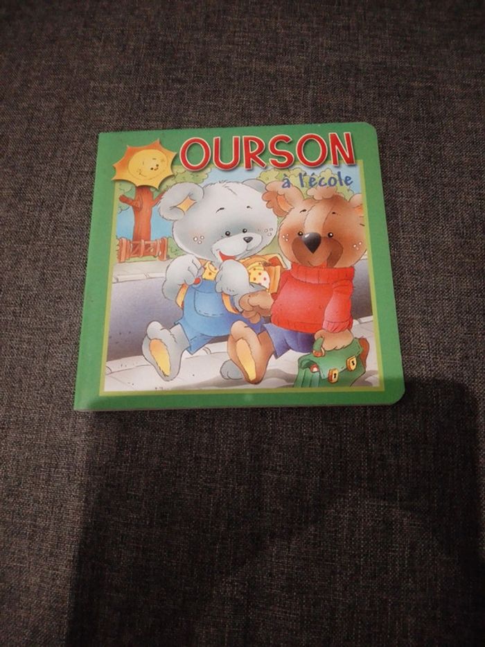 Livre enfant - Ourson à l'école