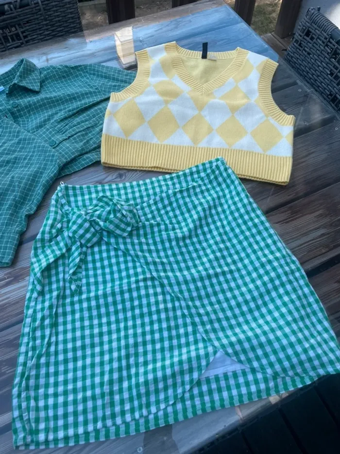 Lot vêtements taille S - photo numéro 2