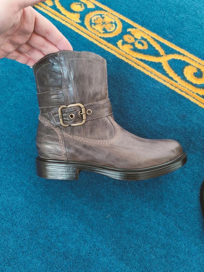 Bottines Nero Giardini en cuir marron, style motard chic - photo numéro 13