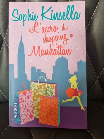 Livre une accro du shooping