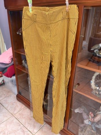 Pantalon moutarde et noir taille L
