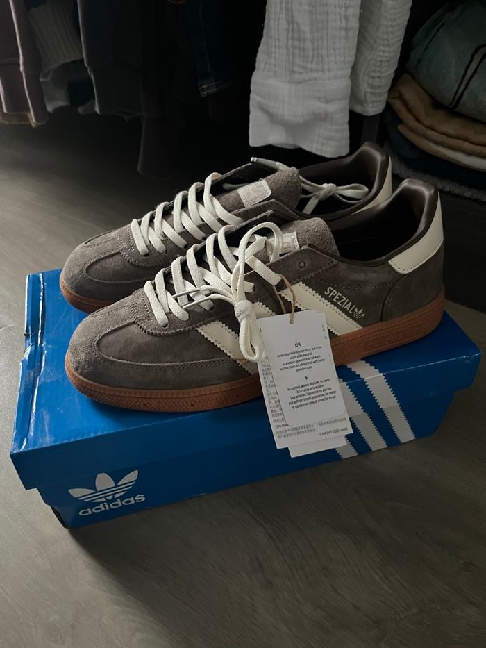 Baskets Adidas Spezial marron