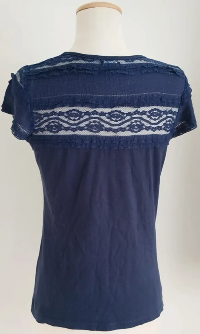 Tee-shirt manches courtes bleu avec dentelle Influx taille 38-40 - photo numéro 2