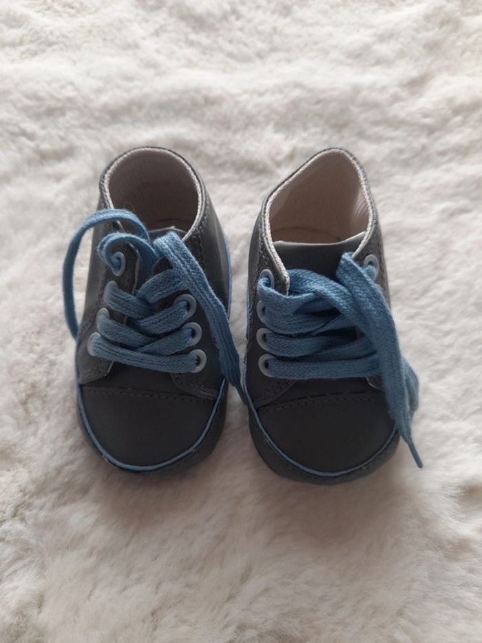 Chaussures souple bébé neuf
