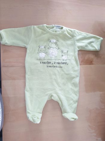 Pyjama dors bien bébé 1 mois vert moutons