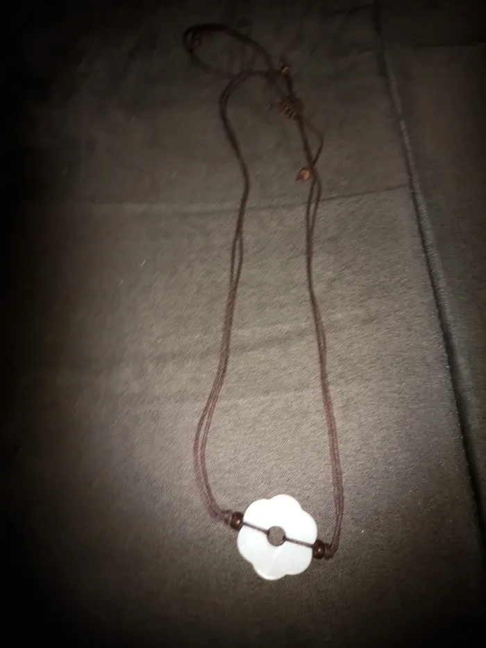 Collier noukie's