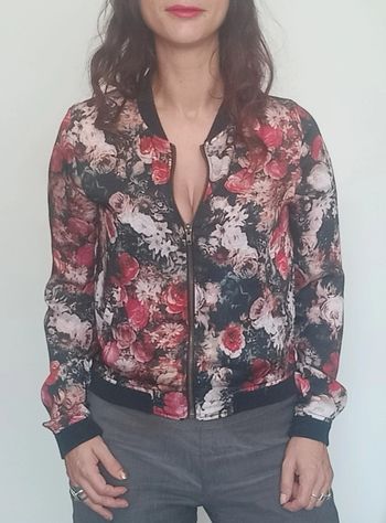 Veste légère zippée été fleurie taille 36