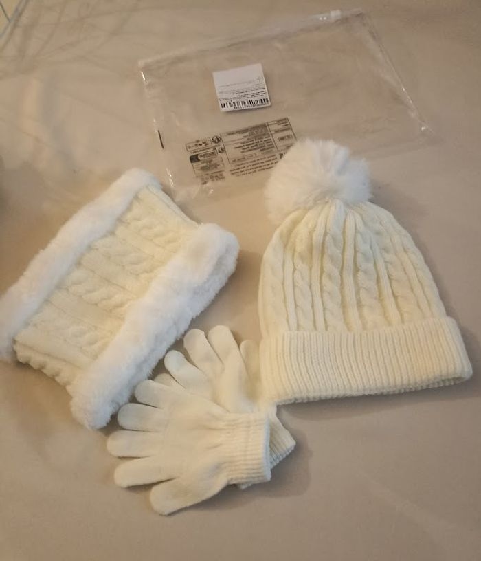 Superbe Ensemble hiver 3 pièces - Blanc Crème fourré (Neuf avec défaut) - photo numéro 2