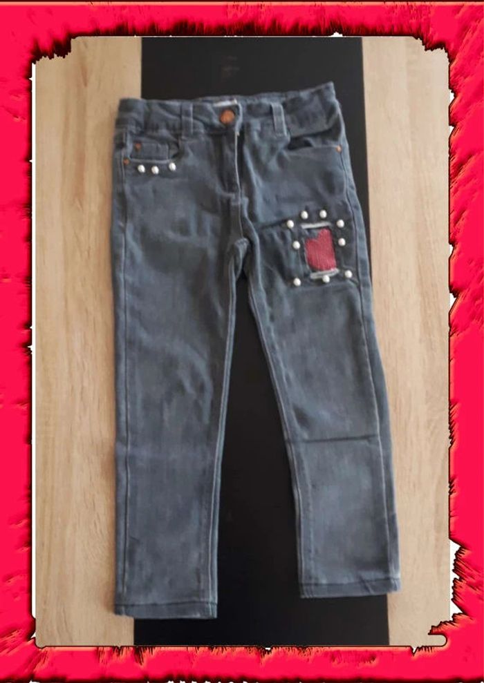 Joli jeans perlés agrémenté de sequins taille ajustable - photo numéro 2