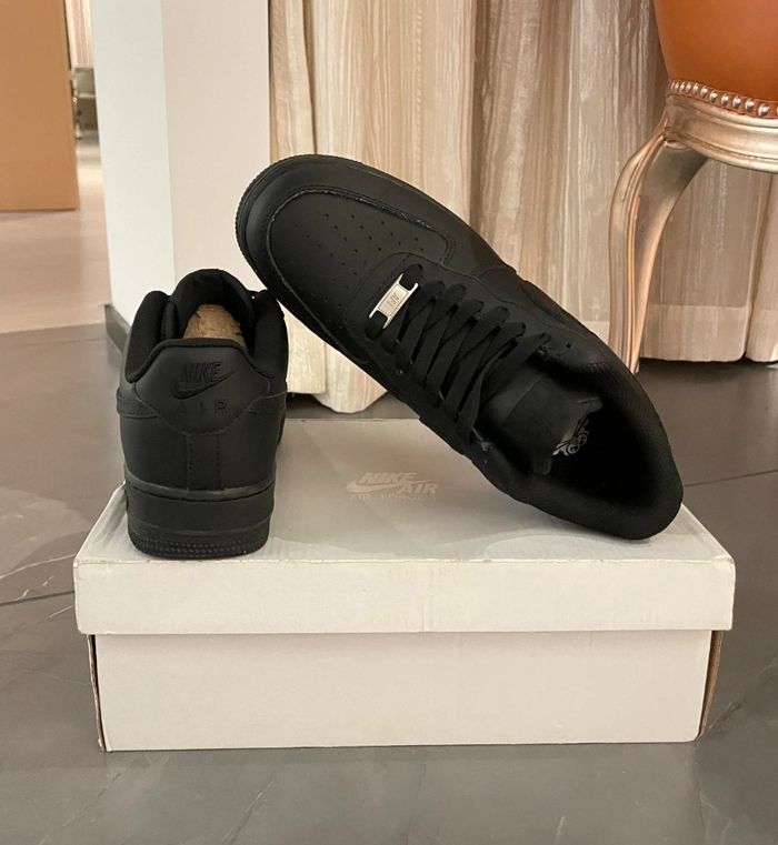 Nike Air Force 1 Low '07 Noir  Taille 43 - photo numéro 5