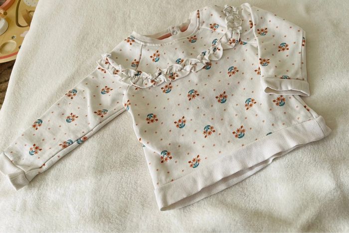 Petit pull manche longue à motifs fleuris 18 mois Orchestra - photo numéro 3