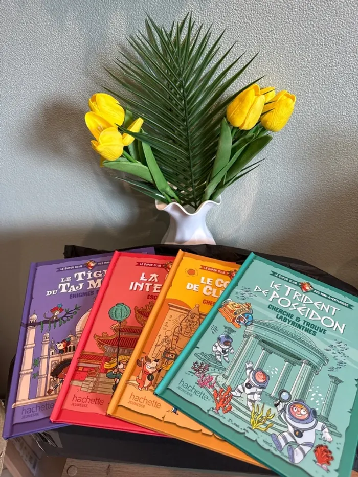 Lot de quatre livres McDo neufs
