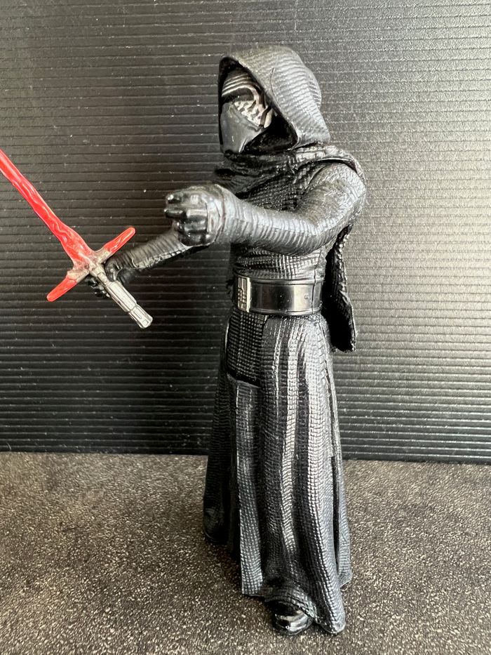 Kylo Ren Figurine Star Wars 11cm - Le réveil de la force - photo numéro 3