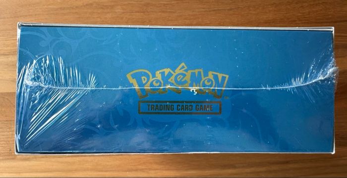 Upc mega-Dracaufeu léger défaut - photo numéro 2