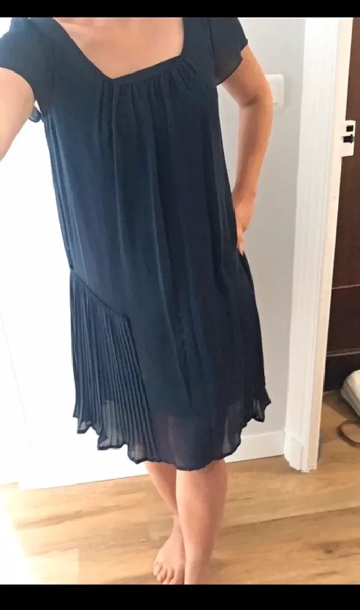 Robe bleu marine - photo numéro 4