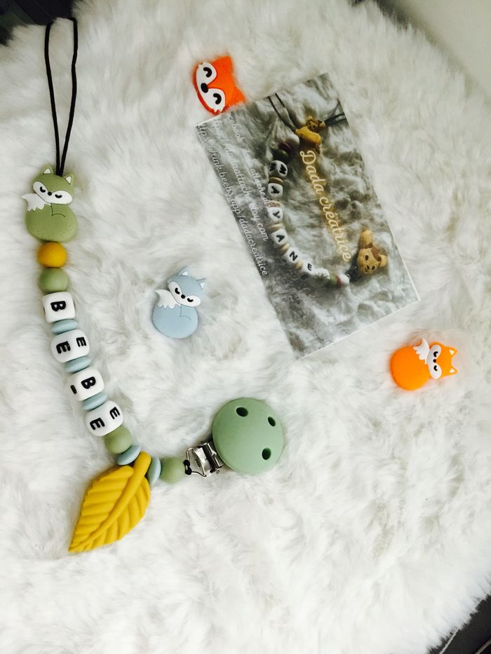 Attache tétine renarde personnalisé