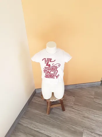 Tee shirt manches courtes 3 ans  (98 cm)