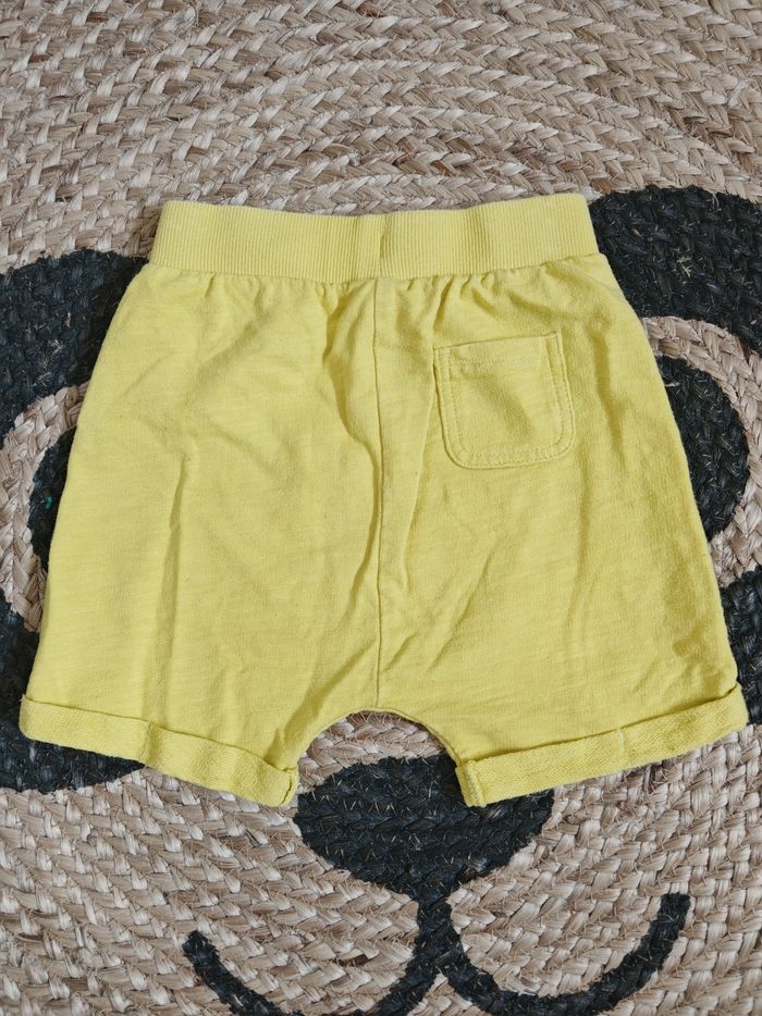 Short Disney Winnie l'ourson taille 24 mois - photo numéro 7