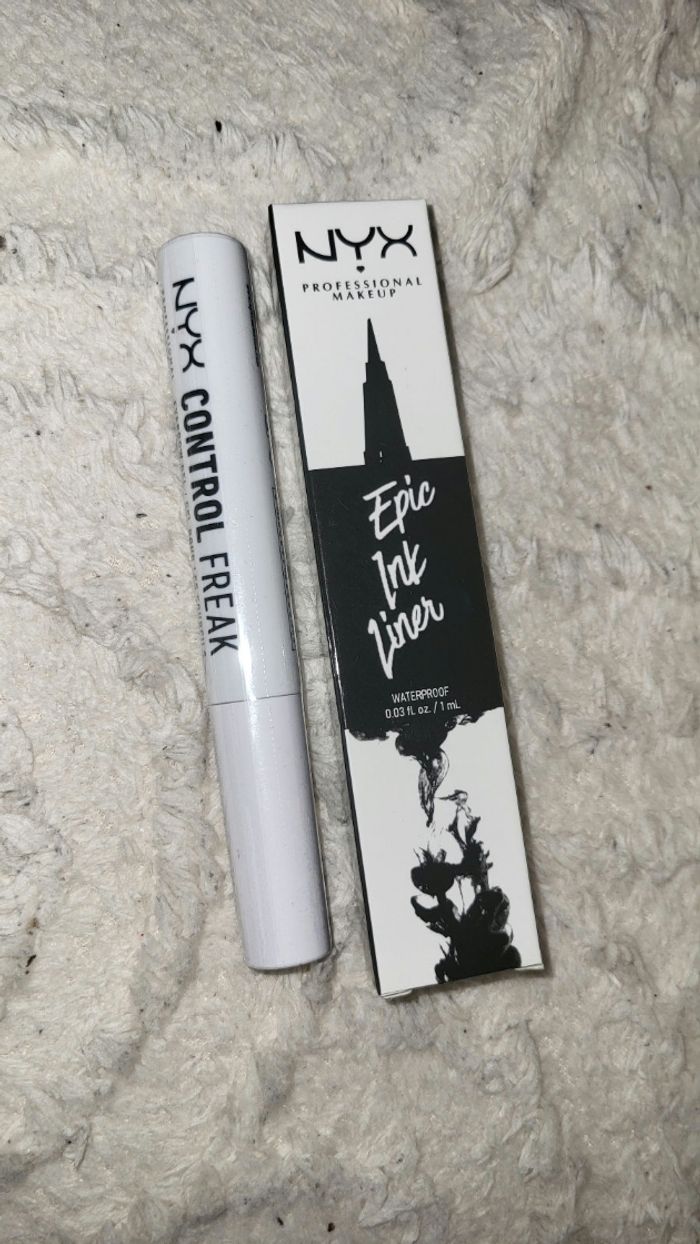 Eyeliner et gel sourcil