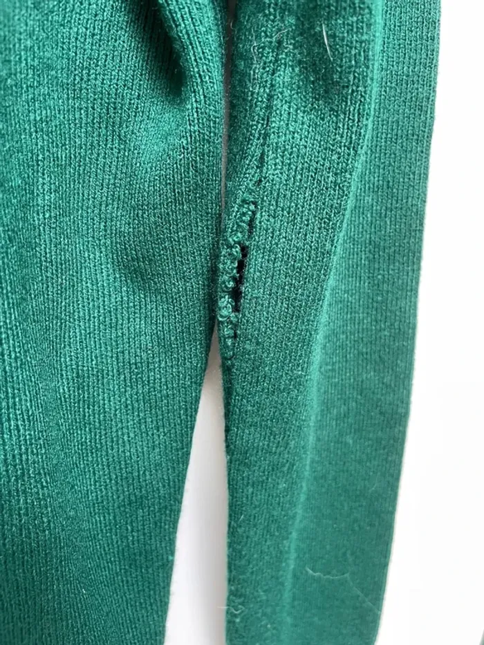Vintage acrylic knitted V-neck pullover green made in Italy 🇮🇹 - photo numéro 5