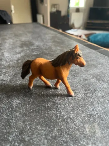 Poney shetland schleich