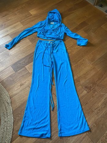 Ensemble pantalon pattes. Def.