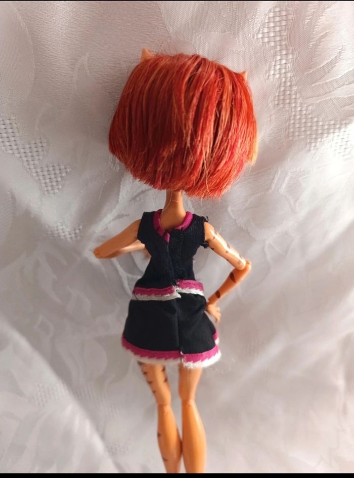 Toralei stripe fearleading pom-pom girl - photo numéro 4