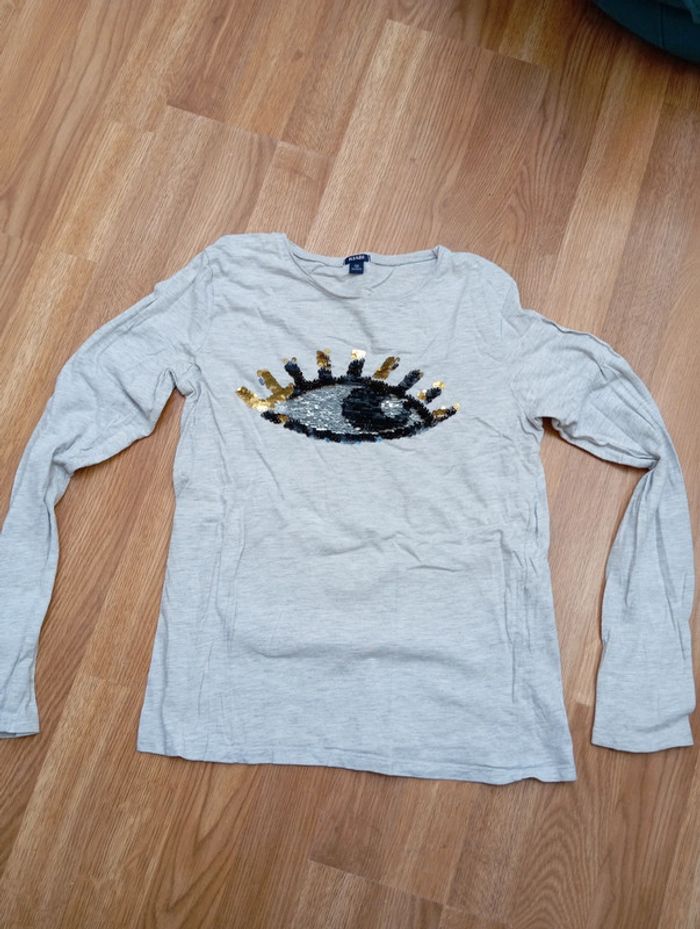 Lot vêtements 12 ans 2 tee-shirts, 1 jean et 1 pull - photo numéro 8