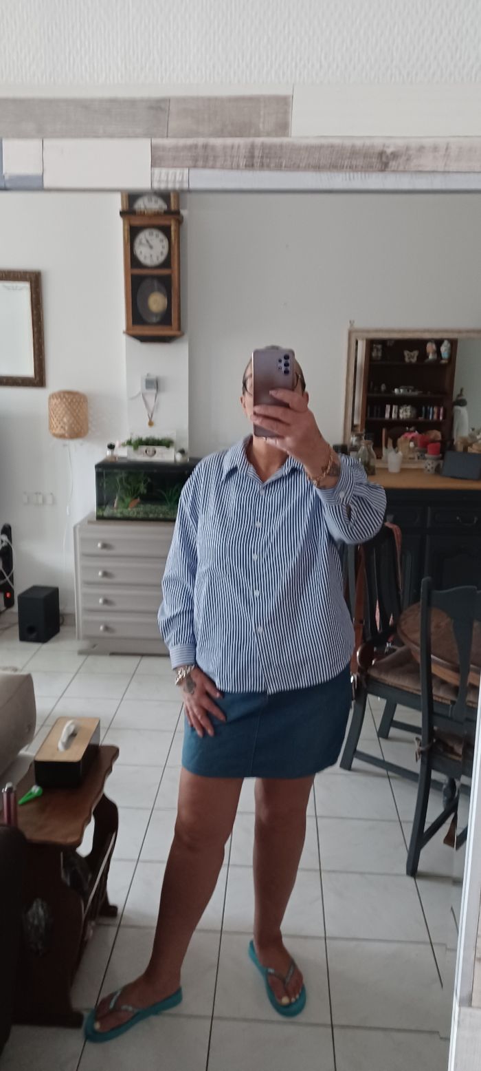 Très jolie chemise manches longues femme T 1 XL