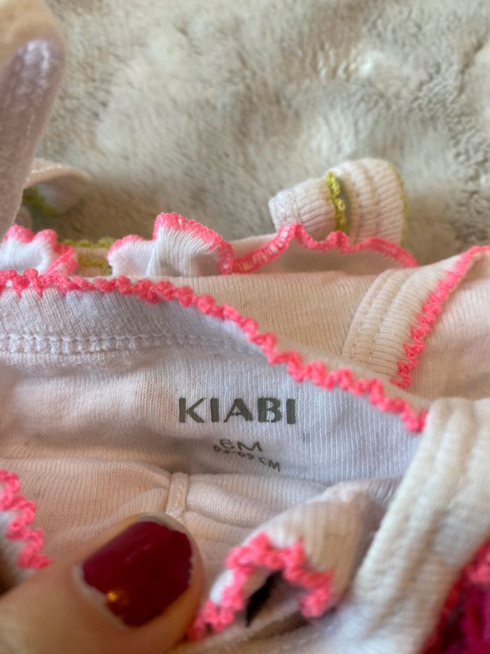 Lot 6 bodies été 6mois - photo numéro 4