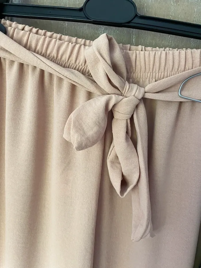Ensemble Palazzo beige et top maille kaki - photo numéro 4