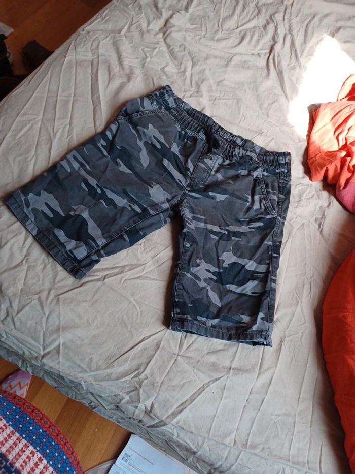 Bermuda militaire C&A 12 ans